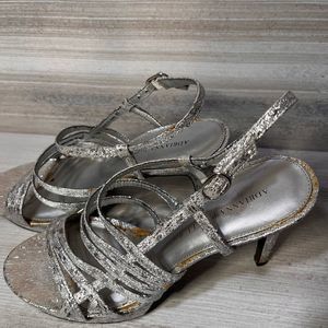 Adrianna Papell Boutique Silver Strappy Glitter Platform Sandal Sz 9